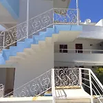 Tropicana Hotel *