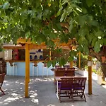 Tropicana Otel *
