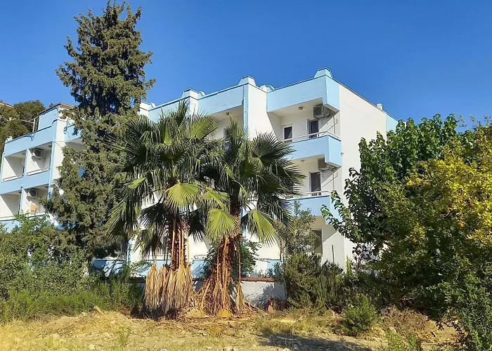 Отель Tropicana